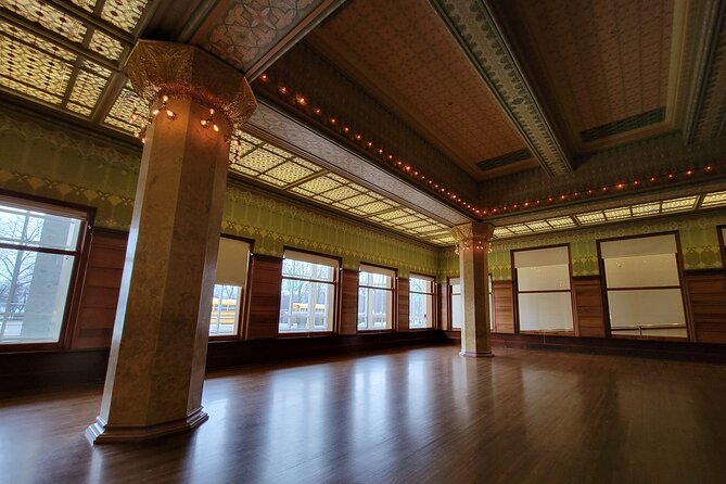 Art Institute of Chicago Private Expert Guided Tour - How the guide makes the museum feel personal