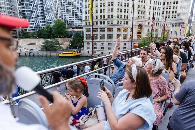 Big Bus Chicago: Sunset Tour by Open-Top Bus with Live Guide - Getting The Best Seat: Top Deck Views and Audio Reality