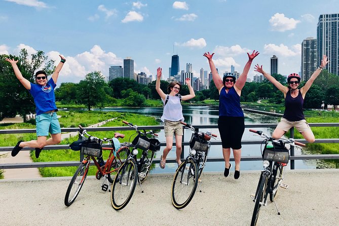 Bike Tour of Chicago's Lakefront Neighborhoods - The 9-Mile Pace: Relaxed Riding With Enough Stops to Actually See Stuff