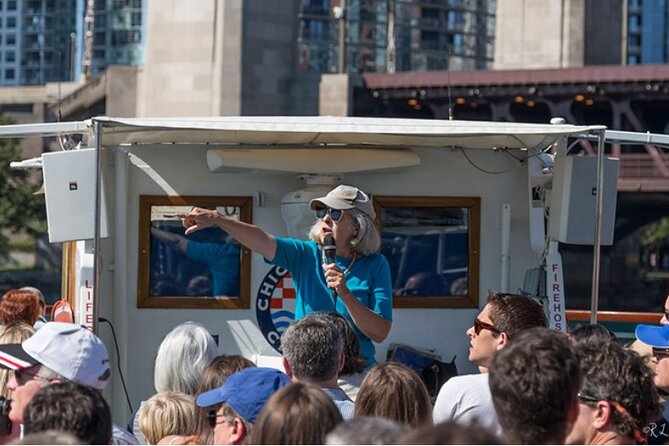 Chicago Architectural River Cruise - River East Plaza Start: Beat the Crowds for the Best Views