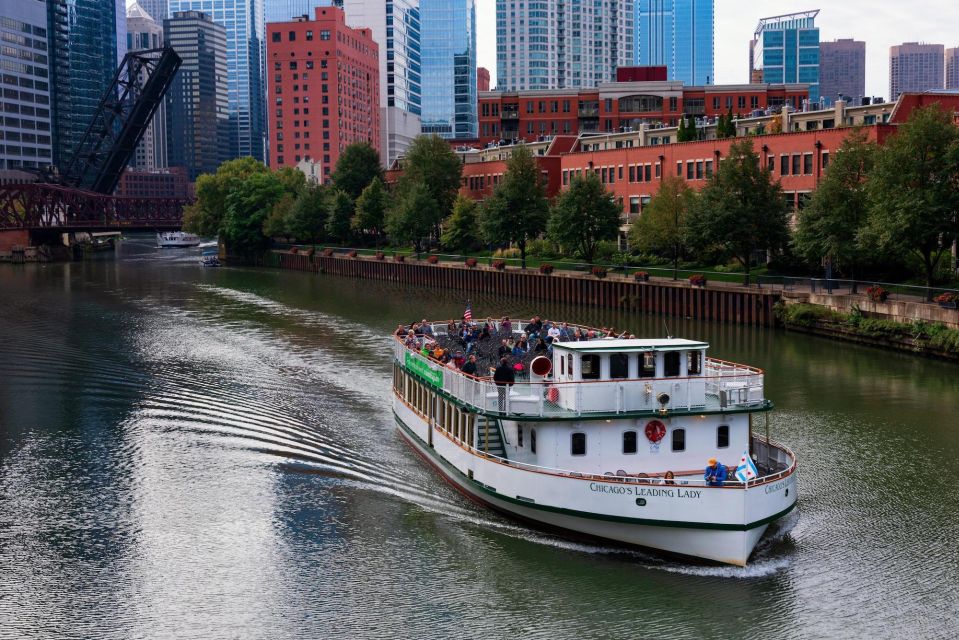 Chicago: Architecture Center Cruise on Chicago's First Lady - Who This Cruise Fits Best (and Who Might Skip It)