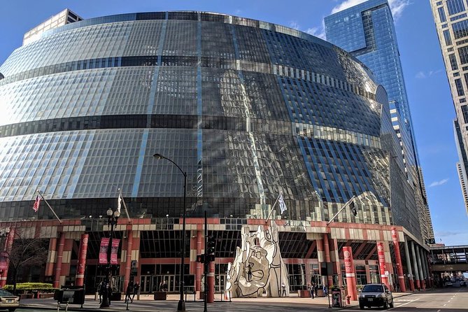 Chicago Architecture Tour: Underground Pedway and the Loop - Stop 3: Macy’s on State Street Through the Old Marshall Field’s Connections