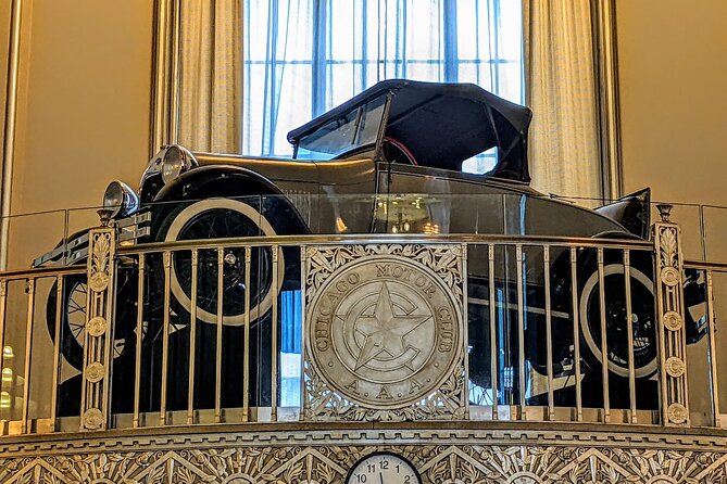 Chicago Architecture Walking Tour: Incredible Art Deco Interiors - Meeting at 425 S Financial Pl and Finishing Near Michigan Avenue