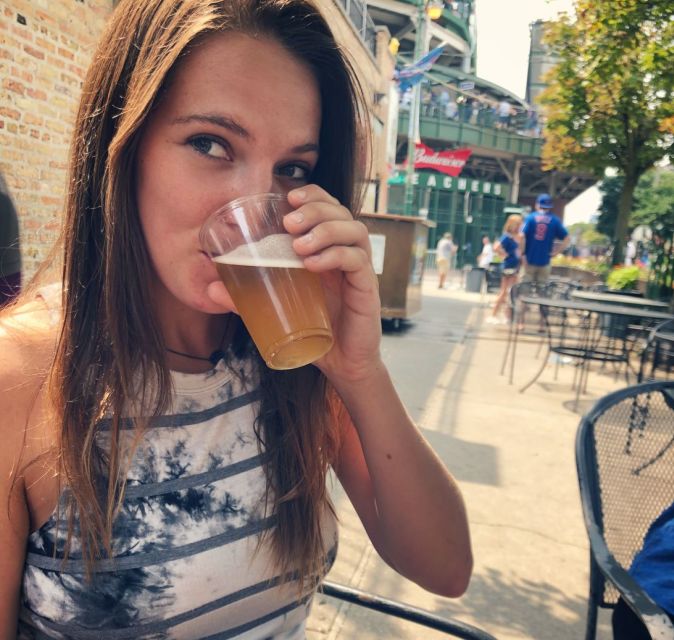 Chicago: Bikes, Bites, and Views Biking Tour - Adults - Bikes, safety, and what a great guide adds