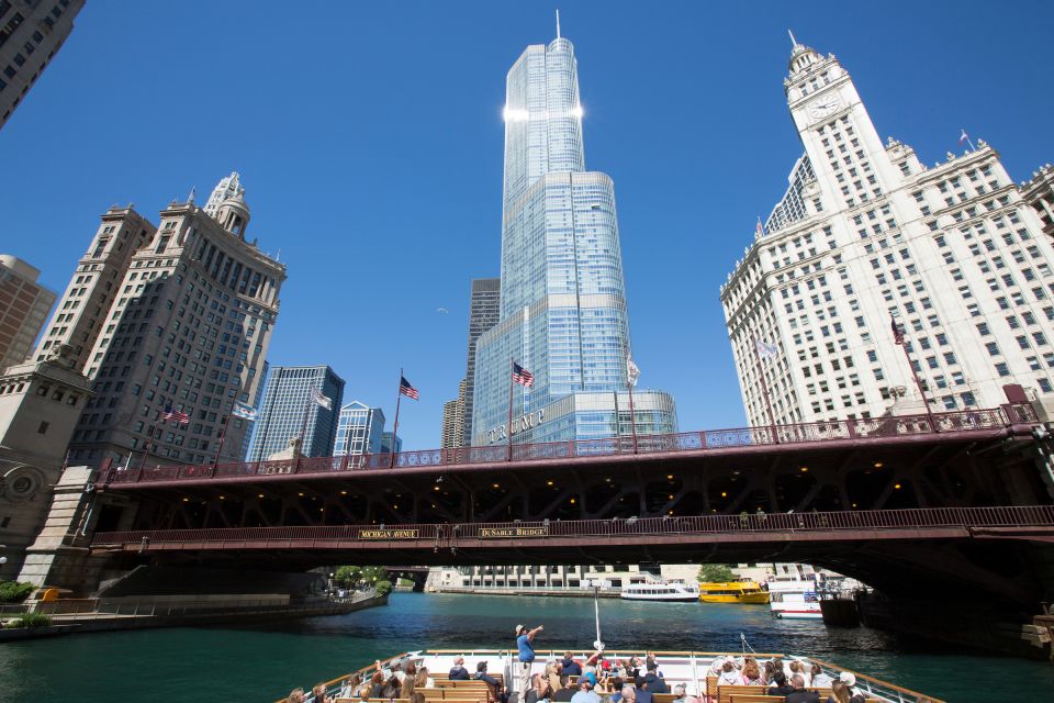 Chicago: City Minibus Tour with Optional Architecture Cruise - Should you book this Chicago minibus tour?