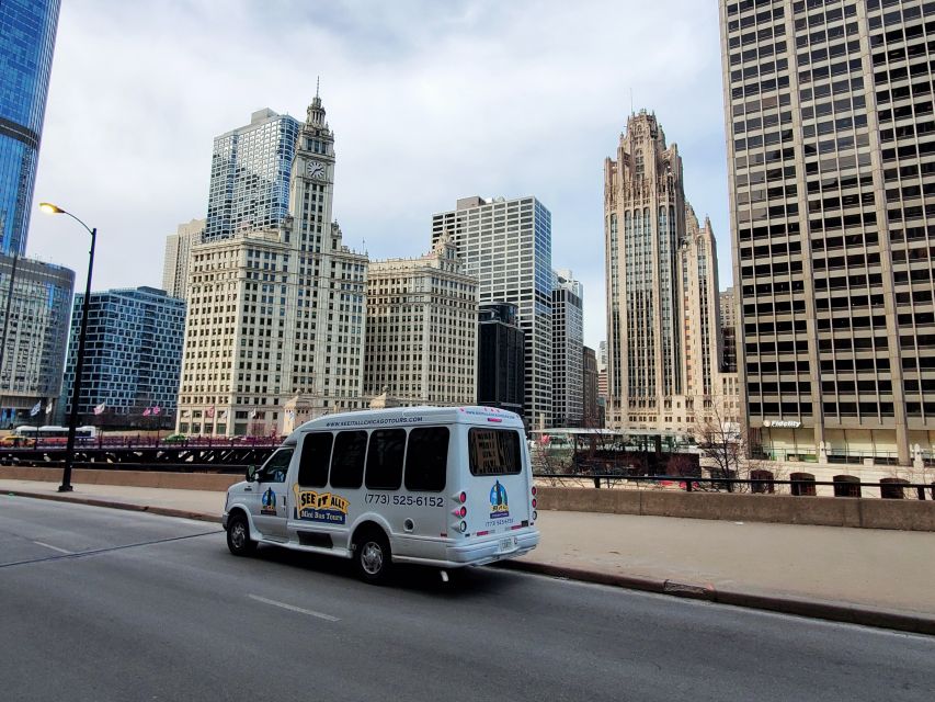 Chicago: City Minibus Tour with Optional Architecture Cruise - Gold Coast, Lincoln Park, and Lake Shore Drive: neighborhood flavor on wheels