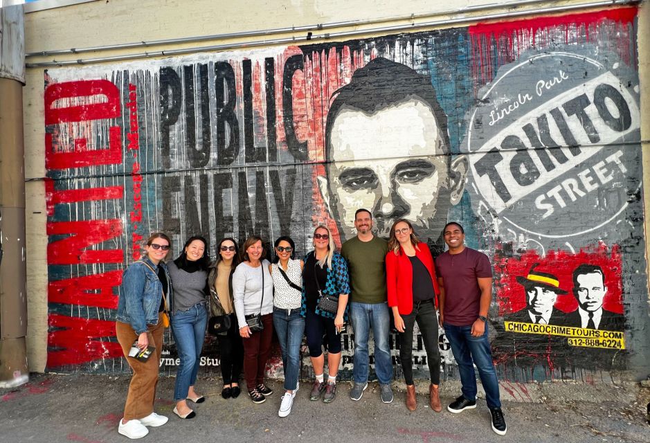 Chicago Crimes Night Tour - Chicago River area + photo stops: mixing the city’s layers