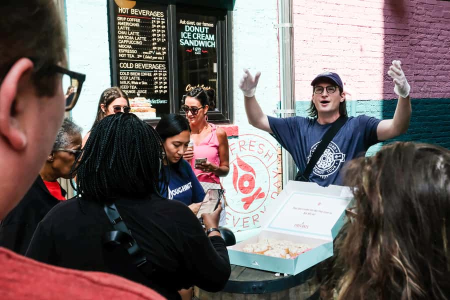 Chicago: Downtown Donut Tour with Tastings - Stop-by-Stop: What You’re Really Getting From Each Donut Shop