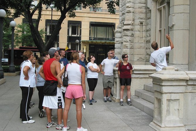 Chicago Favorites Ultimate Food and Walking Tour - Stop-by-stop: how the tastings pair with the sights
