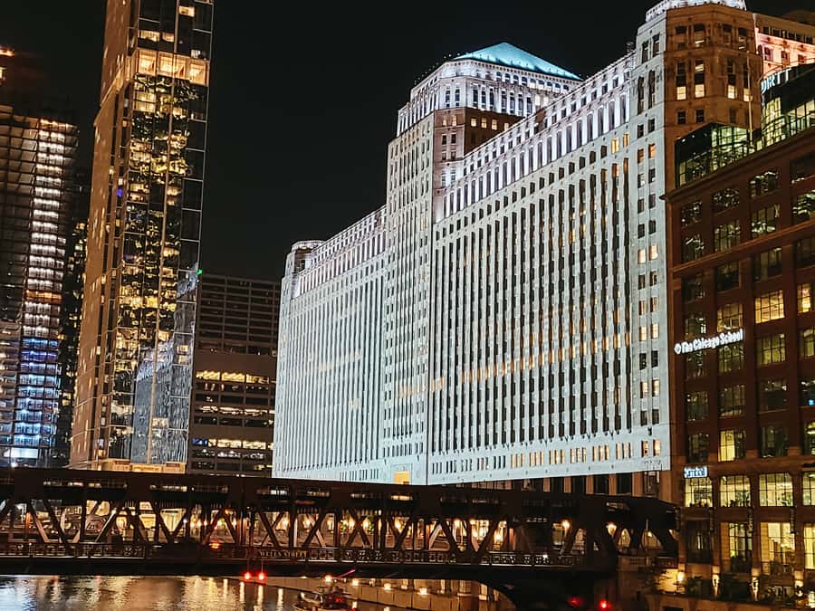 Chicago: Fireworks Cruise with Lake or River Viewing Options - Photo and Viewing Tips: Getting a Better Skyline-Fireworks Angle