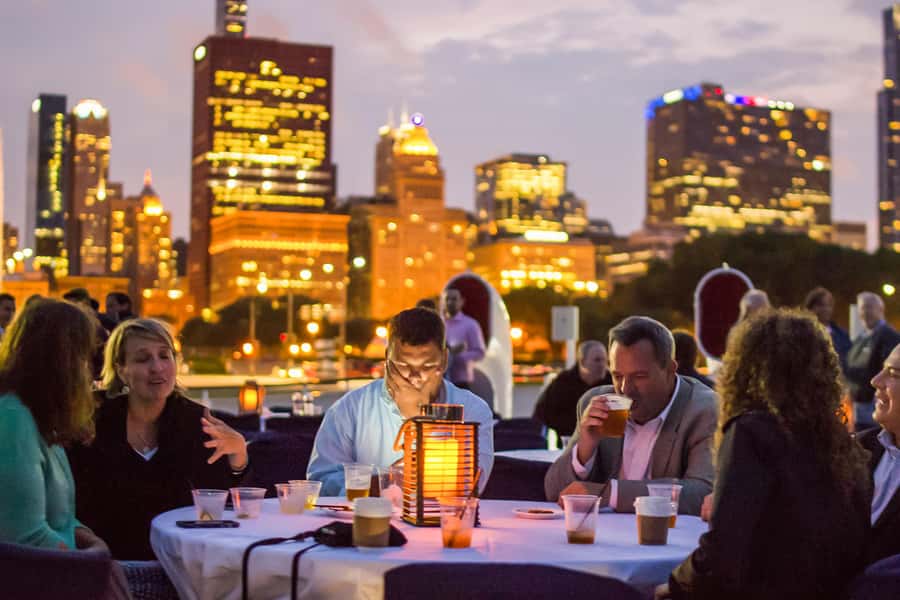 Chicago: Fireworks Cruise with Lake or River Viewing Options - River vs Lake Michigan: Which Cruise Length Fits Your Night