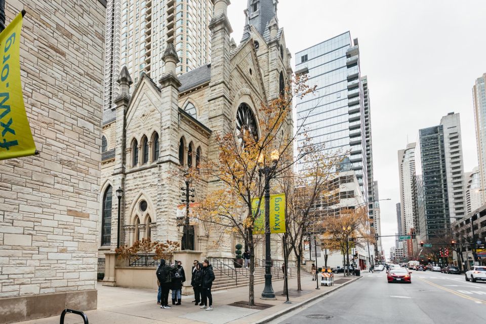 Chicago: Gangsters and Food Tasting Walking Tour - Your Food Plan: Deep Dish, Tavern-Style Pizza, Steak, and a Chicago Hot Dog