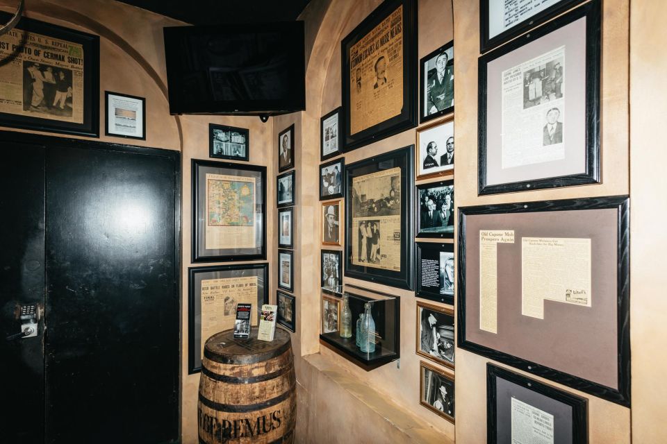 Chicago: Gangsters and Food Tasting Walking Tour - Dietary Needs and Comfort: What to Bring and How to Plan Your Stomach