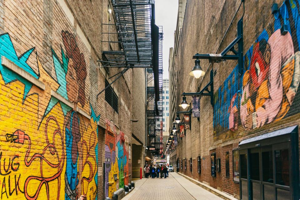 Chicago: Gangsters and Ghosts Guided Walking Tour - Who should book this gangster-and-ghost walk