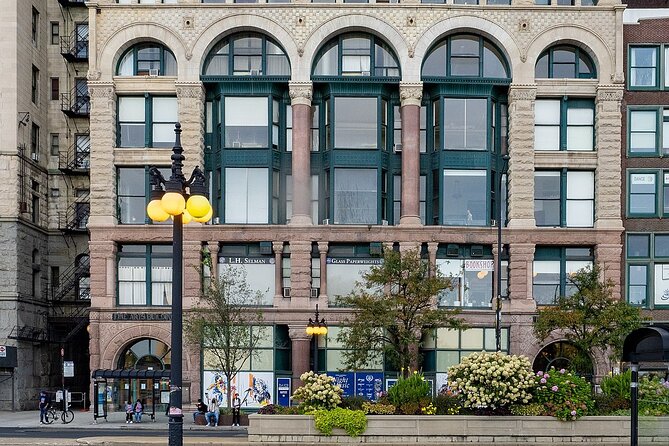 Chicago Haunted Ghost Tour GPS Self-Guided Walking Tour - Getting started at RiverwalkChicago: setting the tone fast