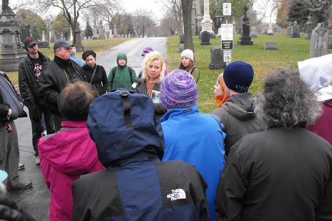 Chicago Hauntings Original Ghost Bus Tour - Stop 1: Jane Addams Hull-House Museum and the Devil Baby legend