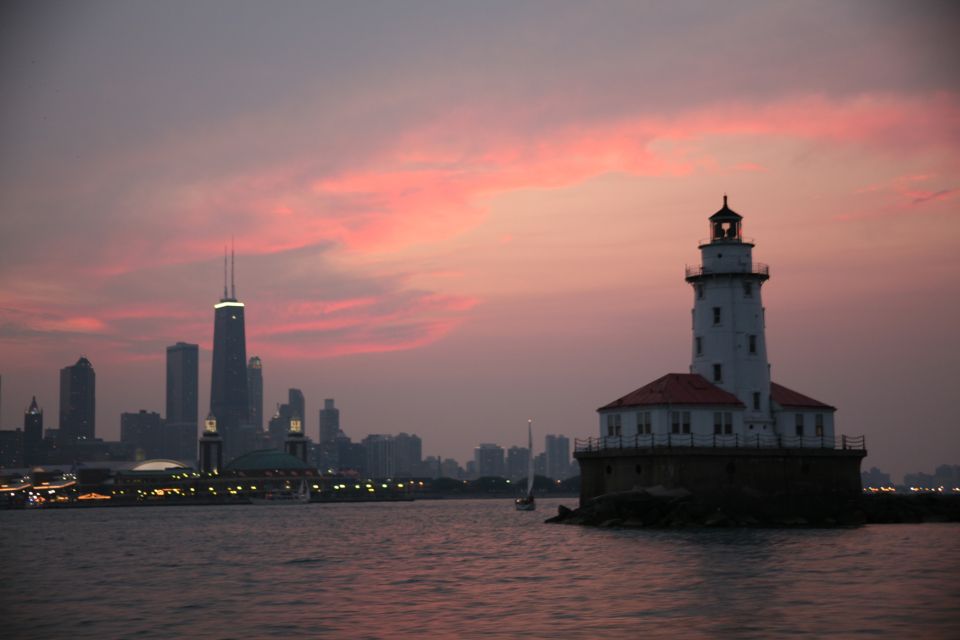 Chicago: Narrated River and Lake Cruise by Night - Night Views on the Chicago River and Lake Michigan: What You’re Really Buying