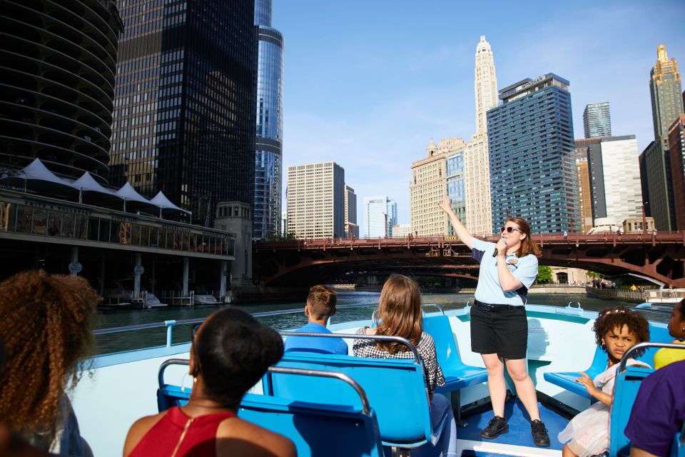 Chicago: Narrated Sightseeing River and Lake Cruise - Lake Michigan skyline time: the full-city view