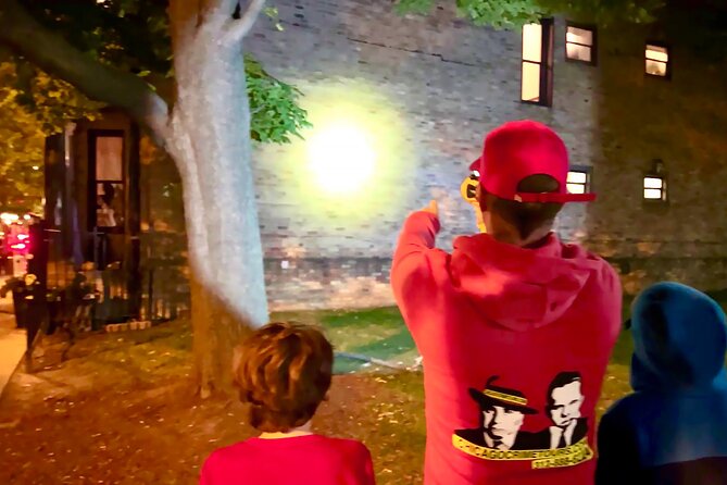 Chicago Night Crimes Tour by Bus - Holy Name Cathedral and the Finish Near the Water Tower