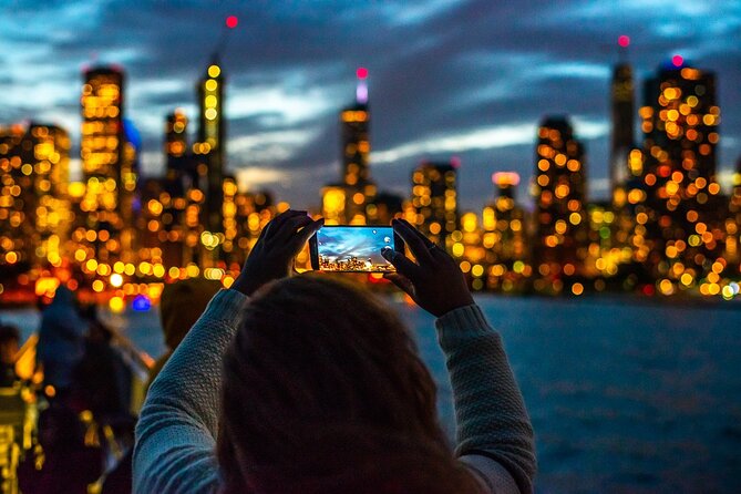 Chicago River 45-Minute Architecture Tour from Magnificent Mile - Live narration: why the guide matters (and who you might hear)
