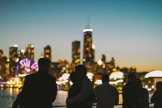 Chicago Signature Dinner Cruise on Lake Michigan - Service, Tables, and the Names That Pop Up