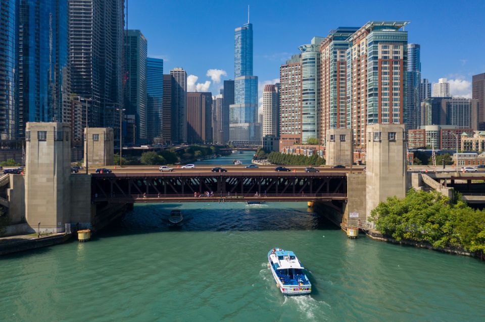 Chicago: Summer Fireworks Cruise with 3D Glasses and Music - Rain Plan, Timing, and Onboard Comfort You Can Count On