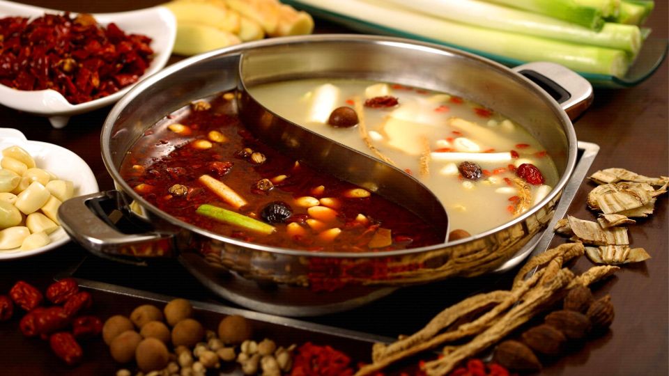 Chicago: Taste of Chinatown Food and Cultural Walking Tour - The middle of the tour: Xi’an street flavors and spicy crunch
