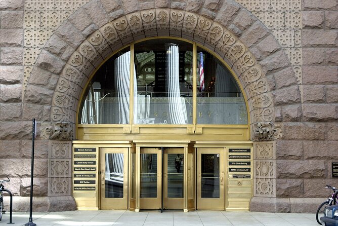 Chicago Walking Tour: Art Deco Skyscrapers Loop - The Rookery Building lobby stop: where style becomes personal