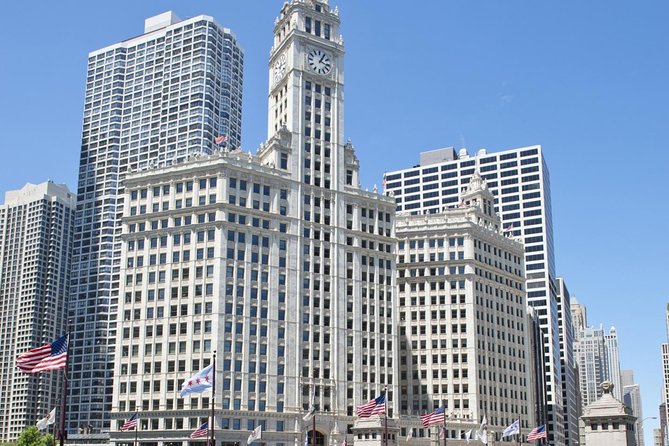 Chicago Walking Tour: Historic Treasures of Chicago - Carbide and Carbon and the Reliance Building: exterior viewpoints with personality