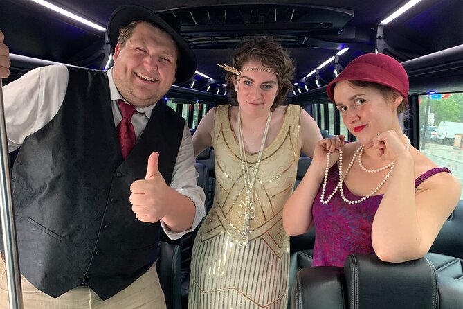 Chicago's Original Gangster Tour by Bus - Crime Meets Comedy On A Small-Group Minibus