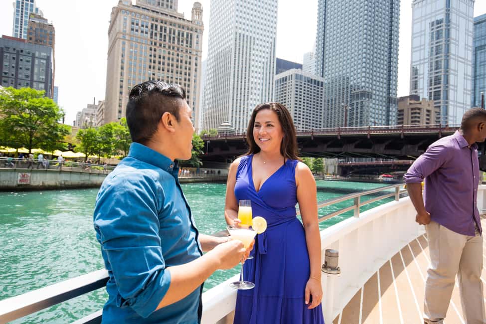 City Cruises Chicago: Brunch, Lunch, or Dinner River Cruise - Onboard: the dining setup, service style, and your drink plan