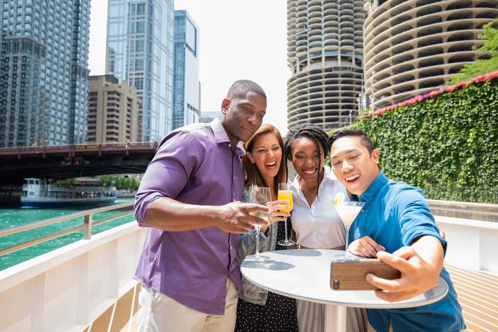 City Cruises Chicago: Brunch, Lunch, or Dinner River Cruise - Should you book City Cruises Chicago River brunch, lunch, or dinner?