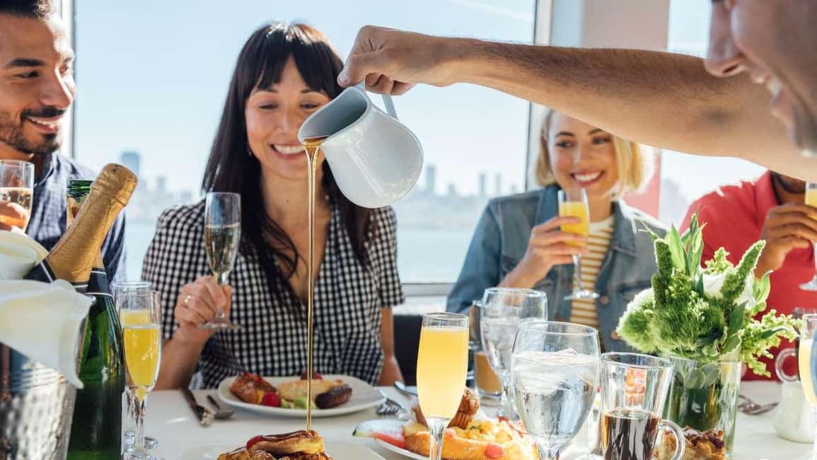 City Cruises Chicago: Lake Michigan Lunch or Dinner Cruise - Who this cruise suits best (and who should rethink it)
