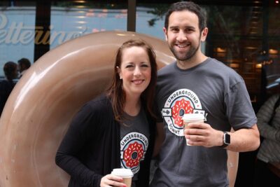 Delicious Donuts & City Sights: Chicago's Original Donut Tour - Stop-by-stop: Doughnut Vault, Firecakes, Stan’s, and Do-Rite