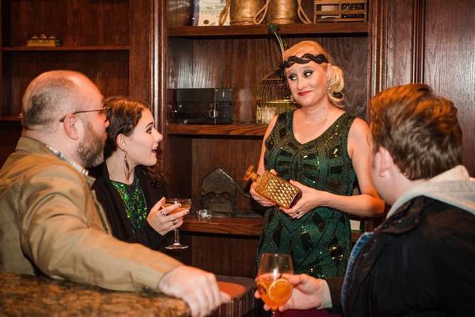 Haunted Chicago Booze and Boos Ghost Walking Tour - A 2.5-hour Booze and Boos walk through Lincoln Park