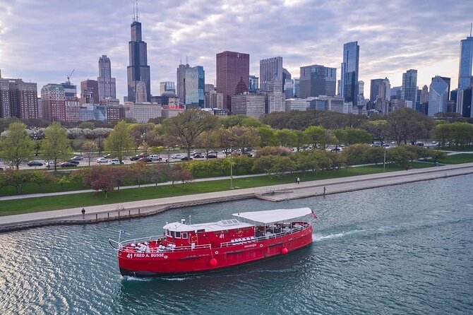 Historical and Architectural Chicago Fireboat River & Lake Cruise - Lake Michigan Side: Getting Oriented Fast