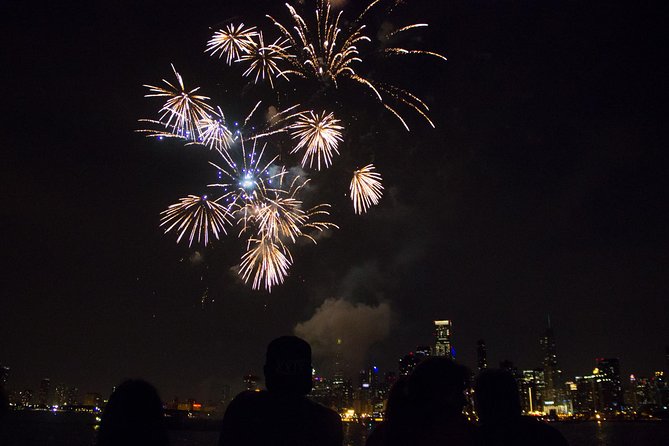 Lake Michigan Fireworks Cruise in Chicago - Making the Most of Your Night: Simple Tips Before You Go
