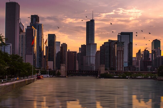 Lake Michigan Sunset Cruise in Chicago - Why This 90-Minute River-to-Lake Sunset Route Hits Different