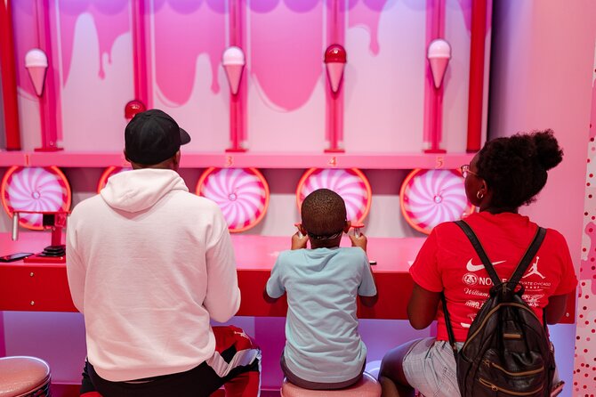 Museum of Ice Cream Chicago Admission Ticket - The crazy golf course: the best break from pure eating