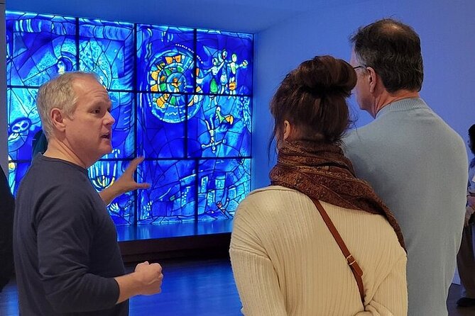 Skip-the-line: Art Institute of Chicago Guided Tour - Meeting at 111 S Michigan Ave and using that 10:30 start