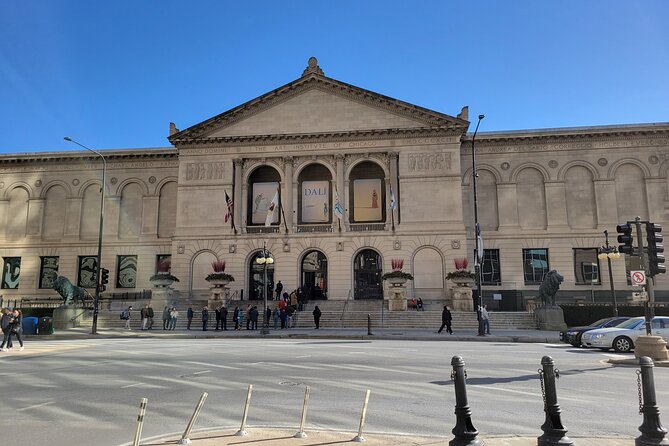 Skip-the-line: Art Institute of Chicago Guided Tour - The highlights route: from stained glass to Warhol and Pollock