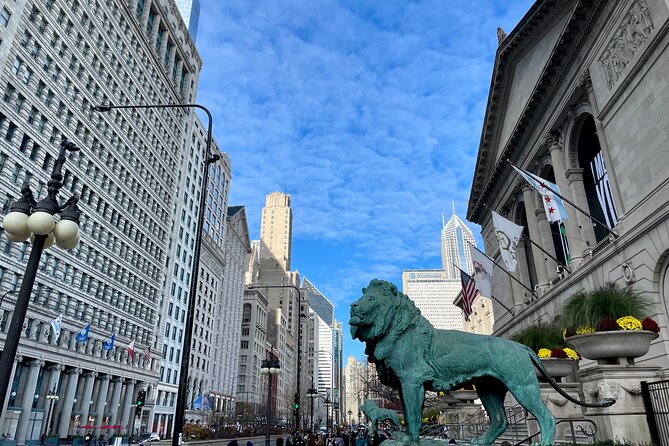 Skip the Line Art Institute of Chicago Tour Semi-Private 8ppl Max - Museum timing hiccups: what happens if doors are delayed