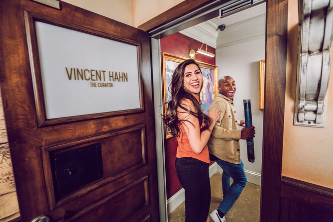 The Escape Game Chicago: Epic 60-Minute Adventures in River North - Check In at 42 E Ontario: How to Set Yourself Up