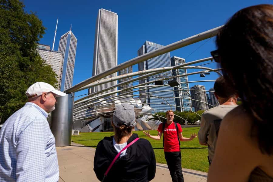 Total Chicago: Food, History and Architecture Tour - How the 5-hour route keeps moving (without feeling rushed)